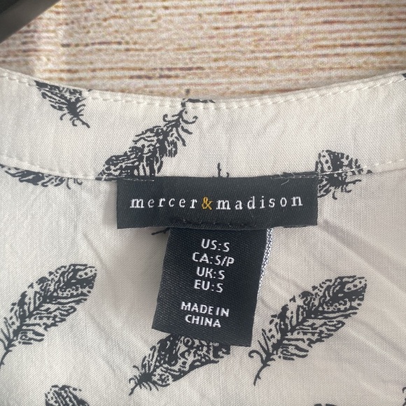 SMALL | Tunic length shirt - Picture 8 of 9